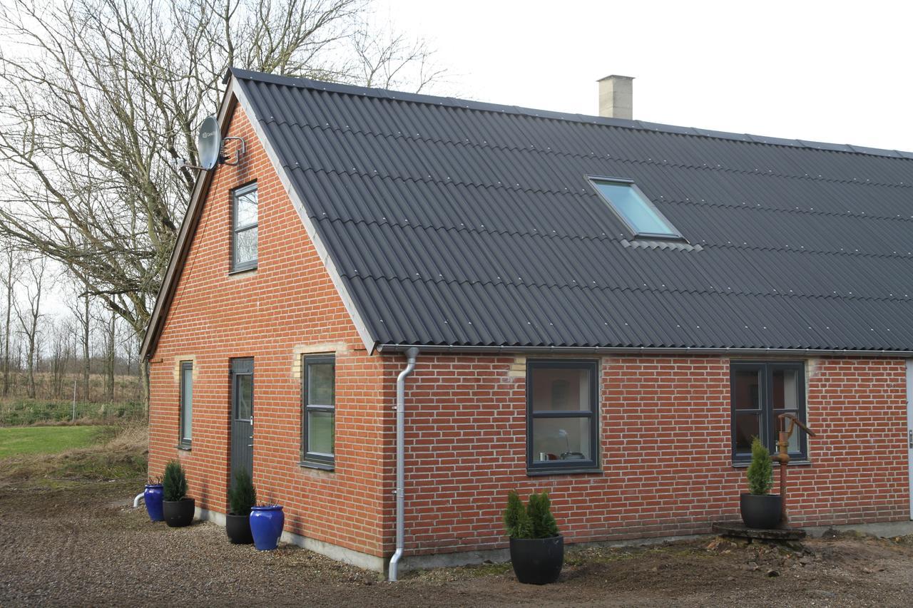 Hukaergaard Bed & Breakfast Ostbirk Exterior photo